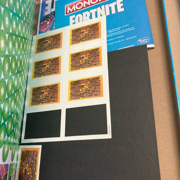 Monopoly: Fortnite Edition Board Game Inspired by Fortnite Video Game - Picture 5 of 5